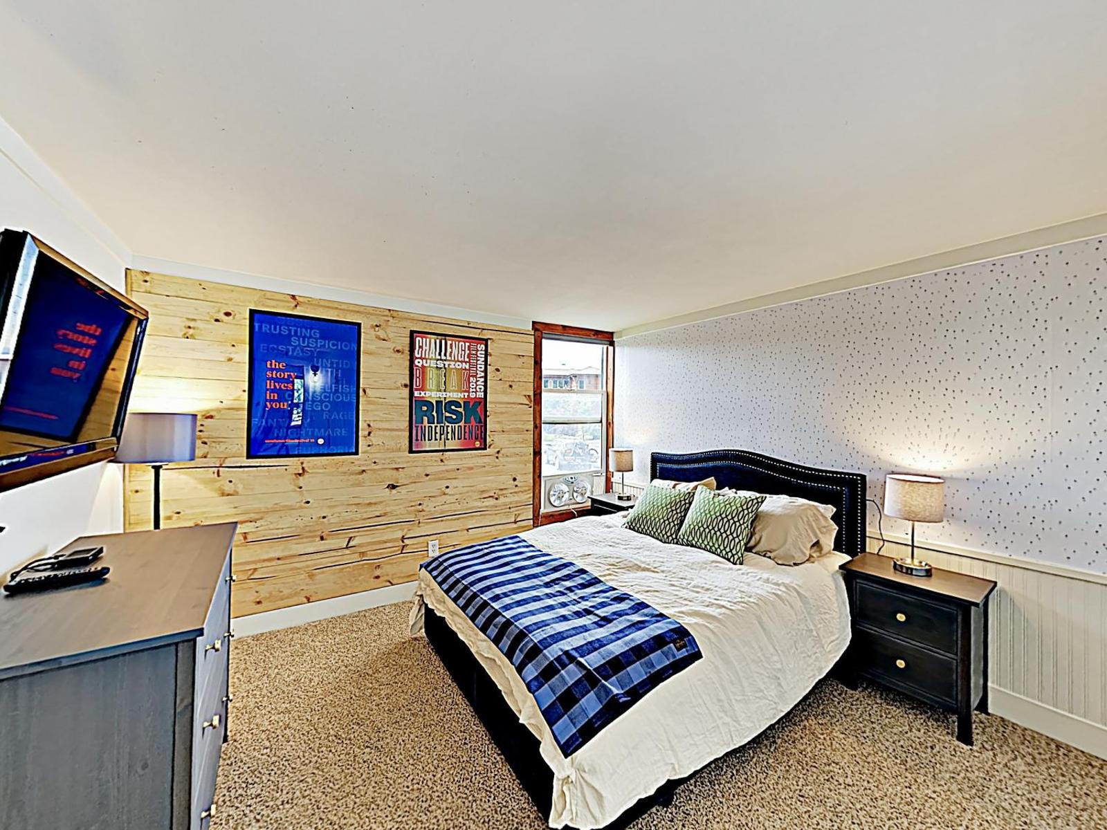 New Listing! Ski Haven - Walk To Resort Base Condo Main image 1
